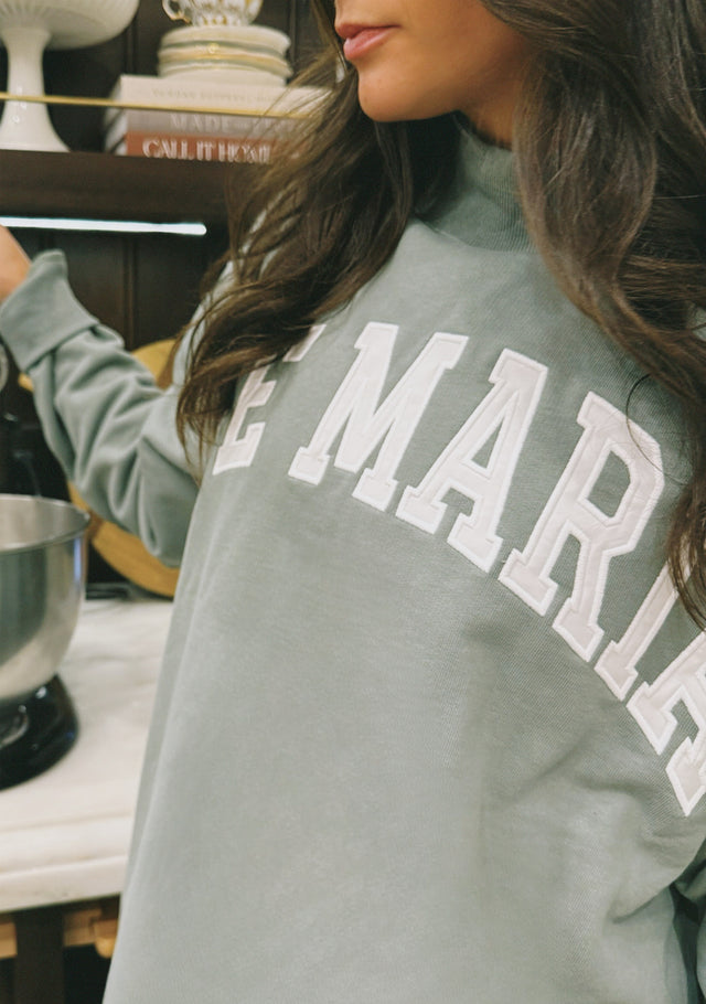 The Ave Maria Mockneck Sage